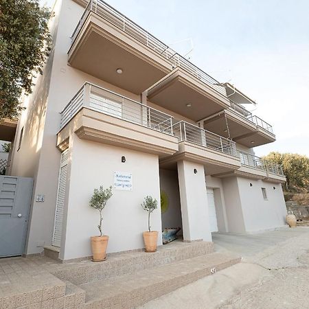 Kalavria Luxury Suites - Magnificent Sea View Of Poros Poros Town Екстериор снимка
