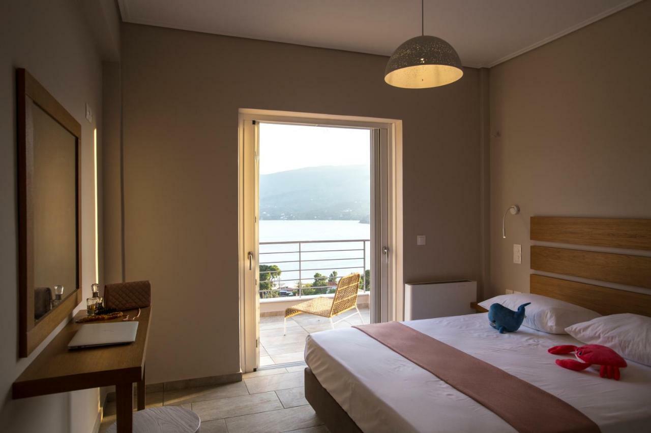 Kalavria Luxury Suites - Magnificent Sea View Of Poros Poros Town Екстериор снимка