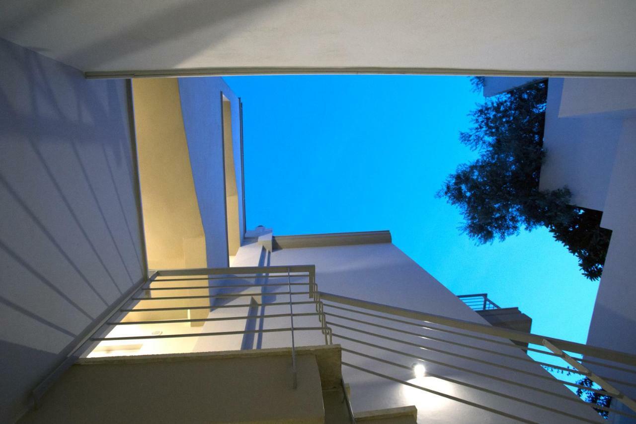 Kalavria Luxury Suites - Magnificent Sea View Of Poros Poros Town Екстериор снимка
