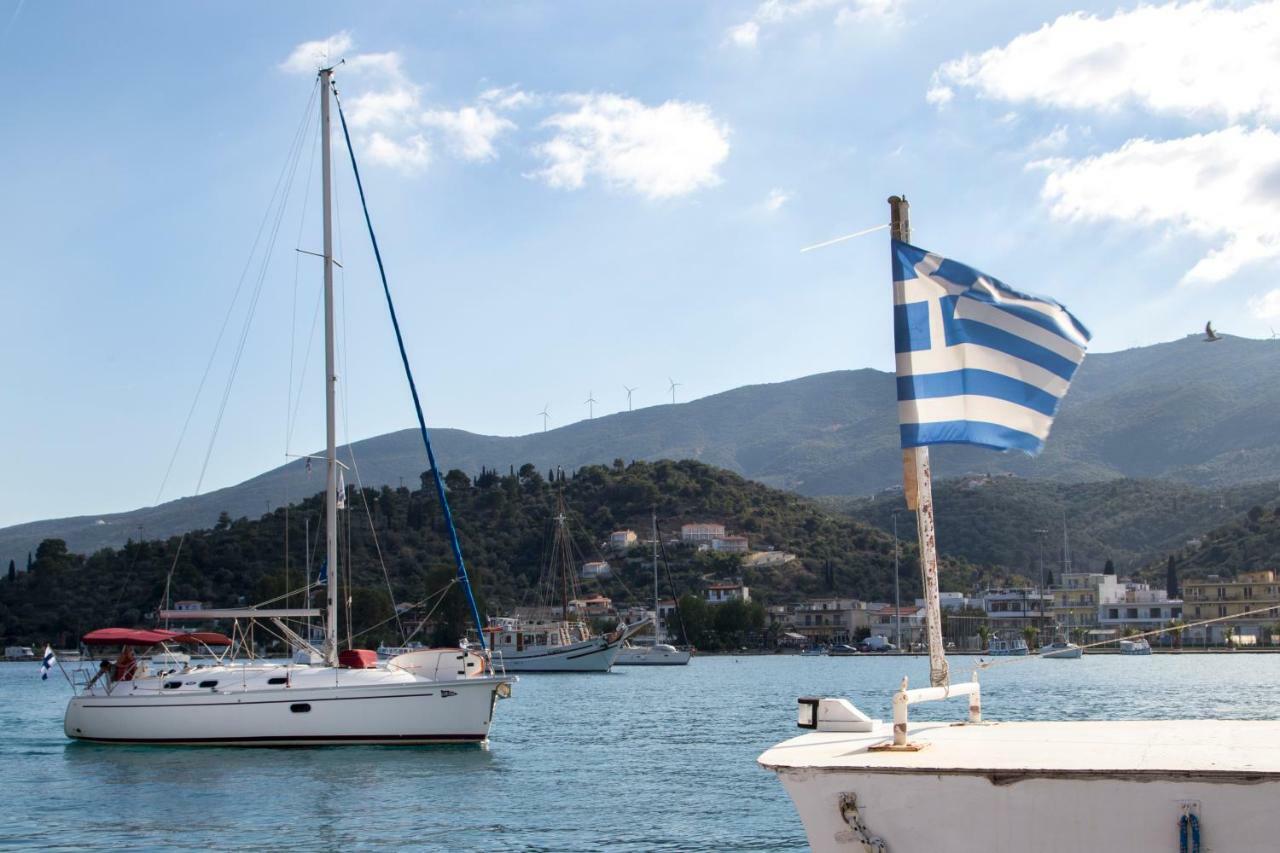 Kalavria Luxury Suites - Magnificent Sea View Of Poros Poros Town Екстериор снимка