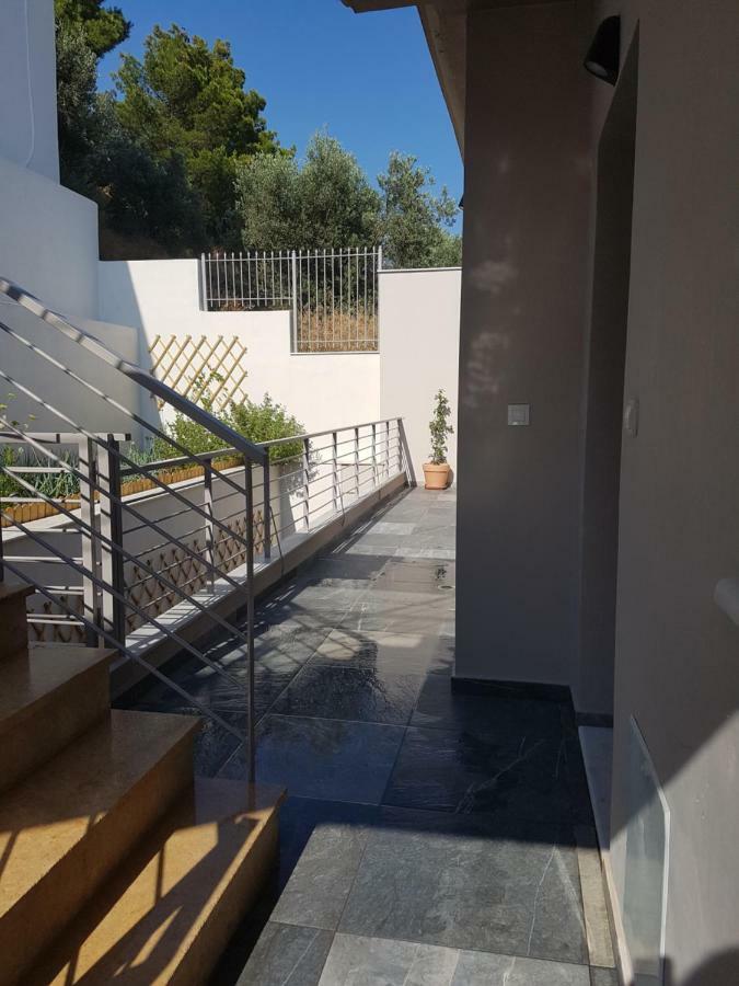 Kalavria Luxury Suites - Magnificent Sea View Of Poros Poros Town Екстериор снимка