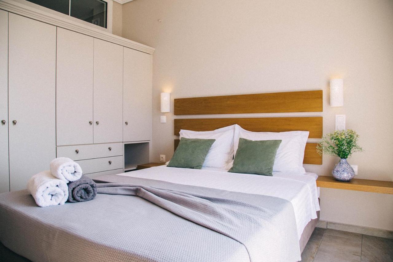 Kalavria Luxury Suites - Magnificent Sea View Of Poros Poros Town Екстериор снимка