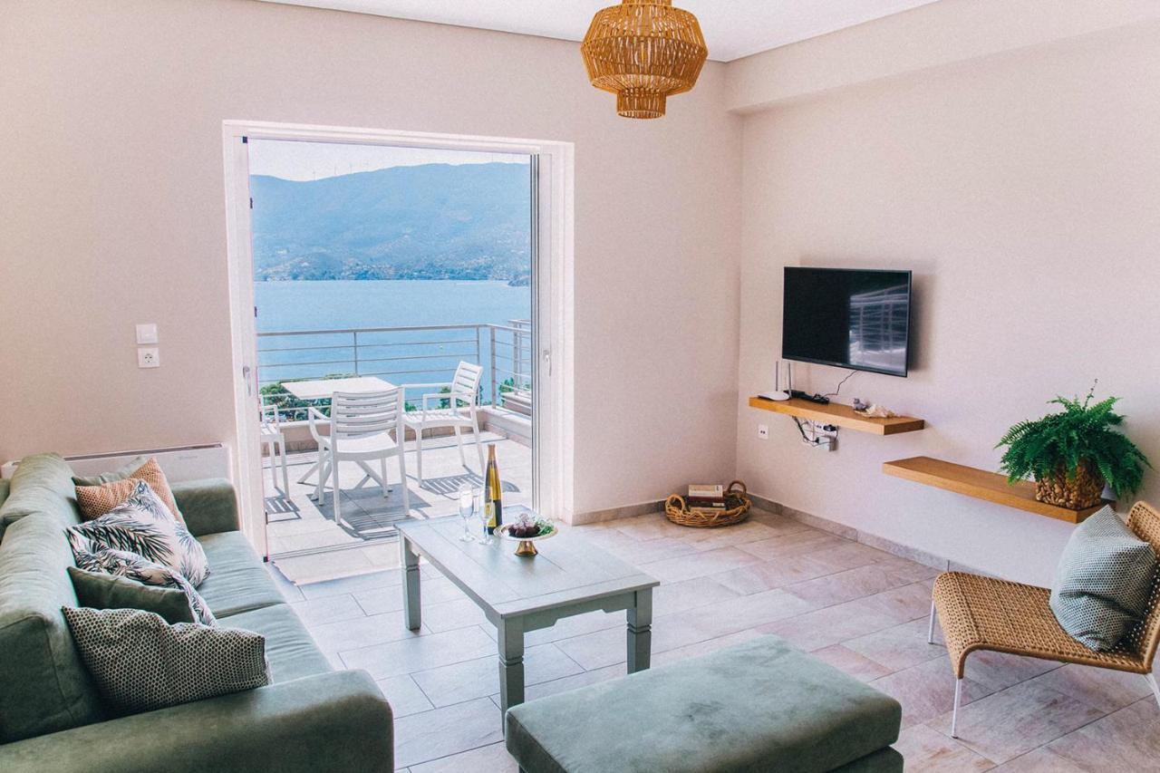Kalavria Luxury Suites - Magnificent Sea View Of Poros Poros Town Екстериор снимка